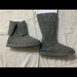 SO Sweater Boots